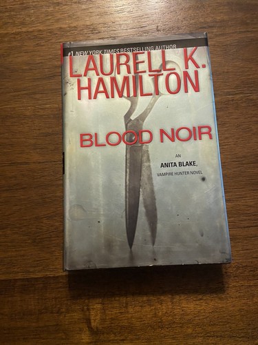 Signed blood noir - noir, by